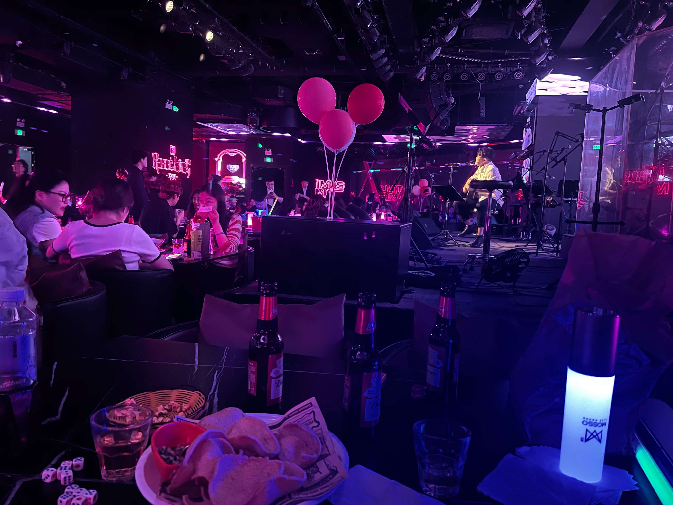 双鸭山商务KTV是指专为商务活动打造的高档KTV场所-宝清县ktv预定